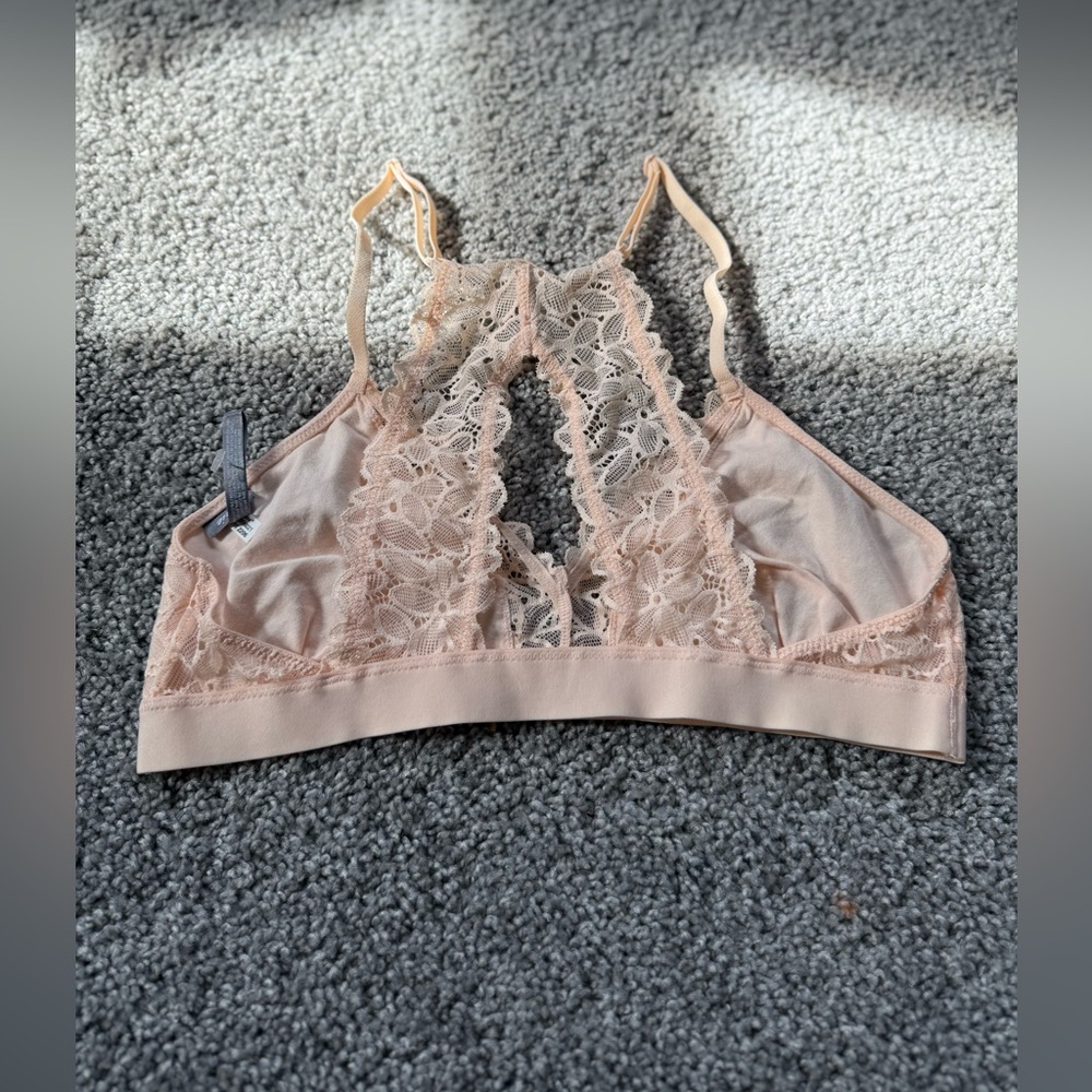BUNDLE of 2 Delicate Racerback Aerie Floral Lace Bralettes Size Medium - Picture 8 of 10